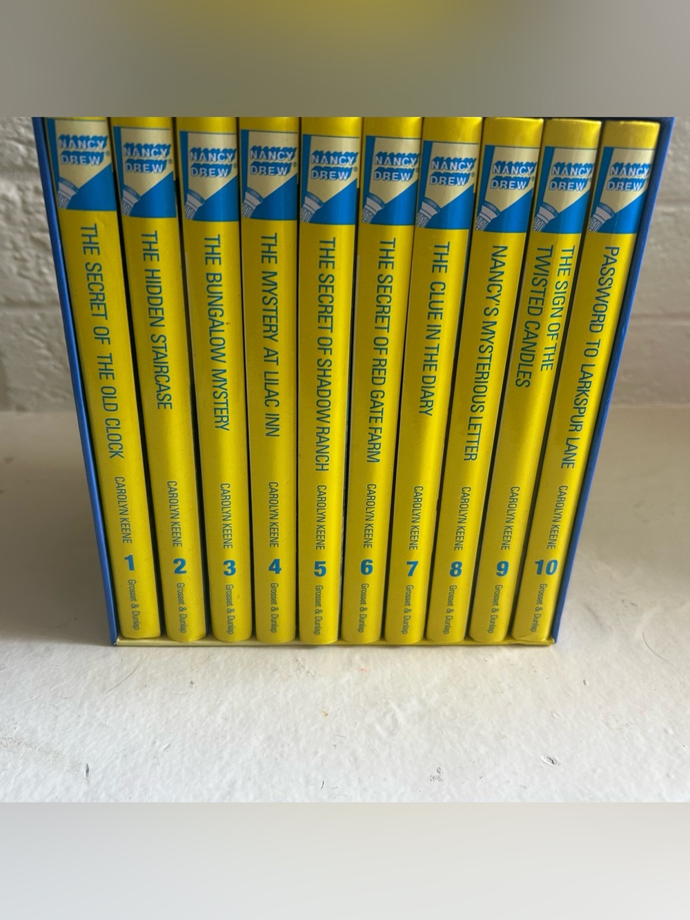 Nancy drew set- 1-10 new